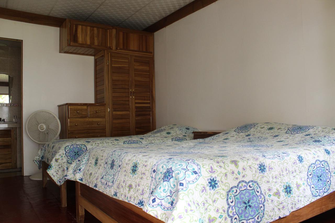 Hospedaje Yarisnori Boca del Drago Bagian luar foto
